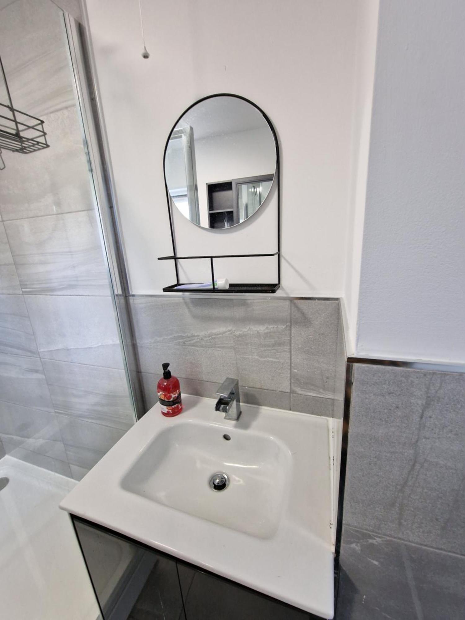 Ckb Flat- Comfort, Cosy, And Secure! Codsall Ngoại thất bức ảnh